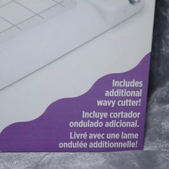 Cake Decorating - Wilton Slide N Cut Edge Cutter - NEW - Picture 3 of 4